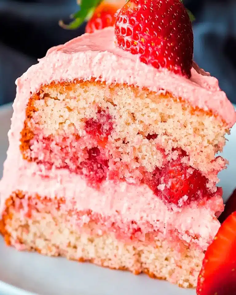 Homemade Strawberry Cake Recipe