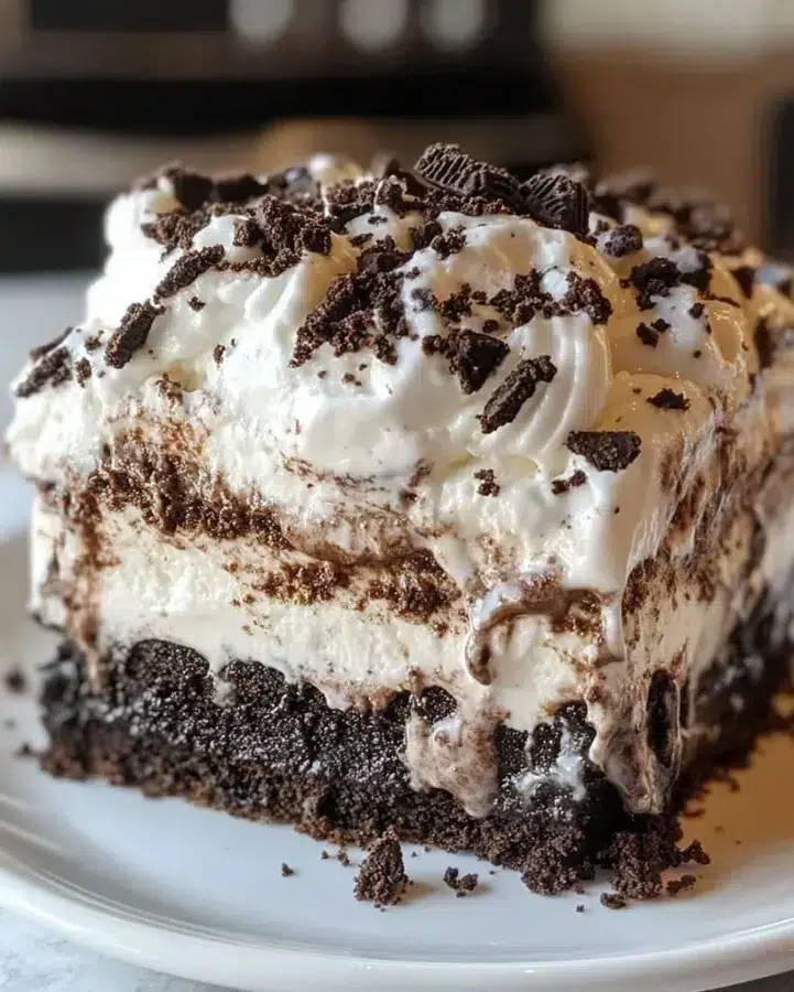Oreo Ice Cream Cake – Easy Frozen Dessert Treat 5 Oreo Ice Cream Cake – Easy Frozen Dessert Treat